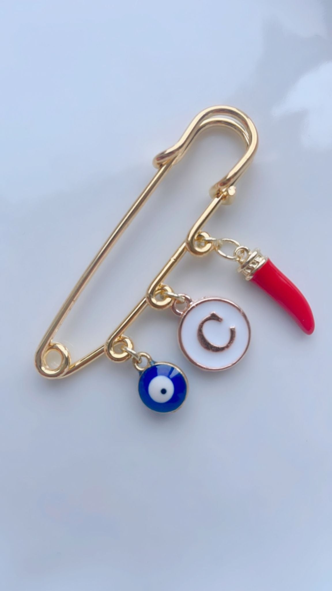 Corno + Mati Pin (Gold)