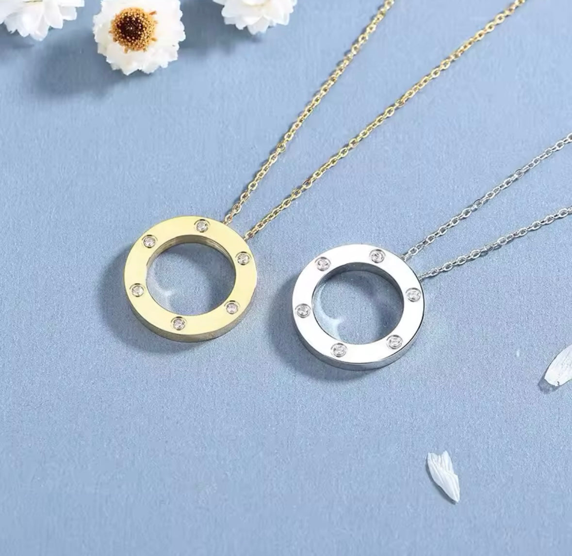 Kyklos Necklace