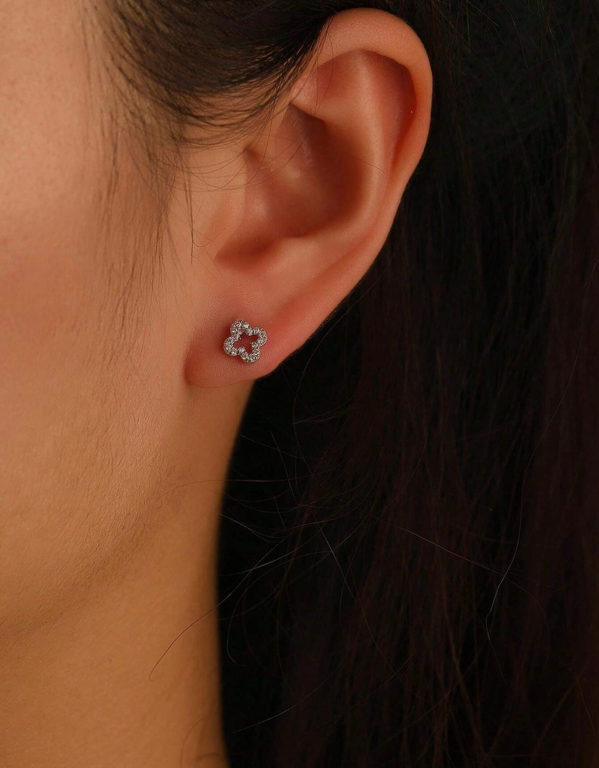 Clover 925 Sterling Silver Stud Earrings (Silver)