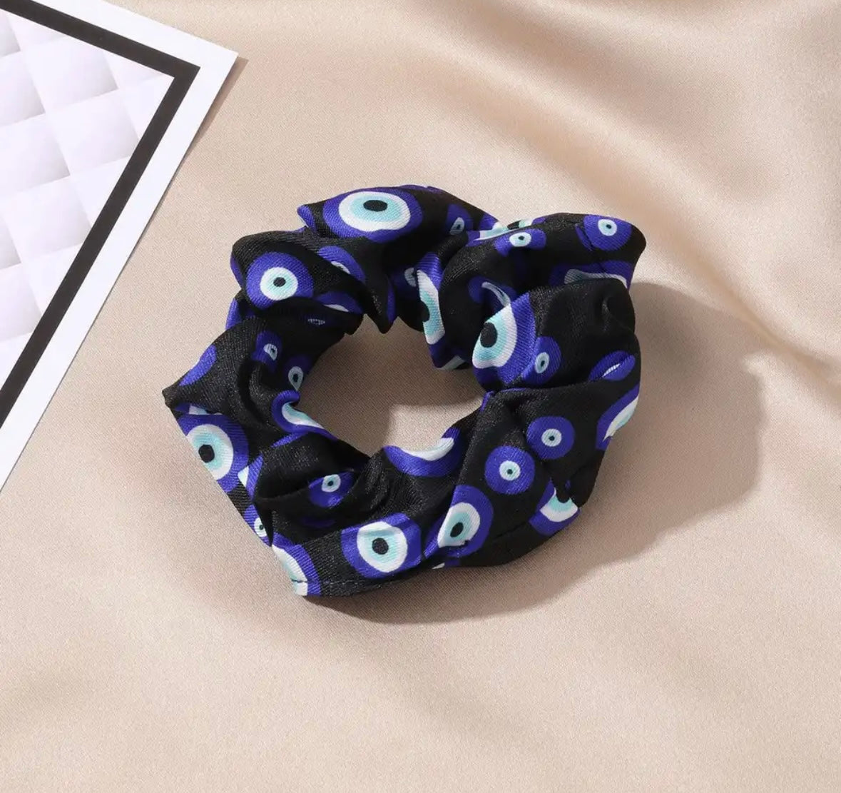 Mati Mati Scrunchie