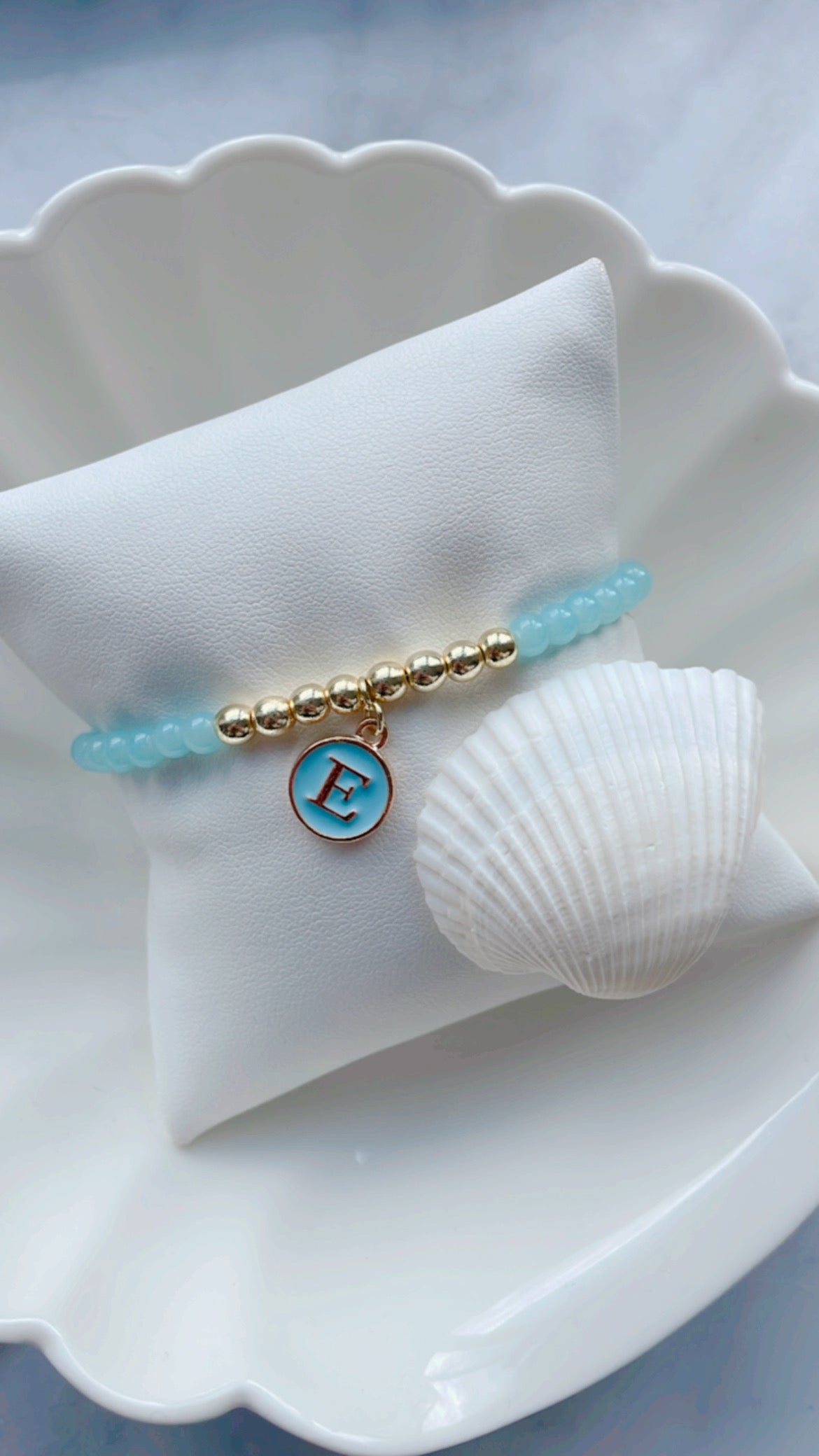 Bracelet à breloques initiale