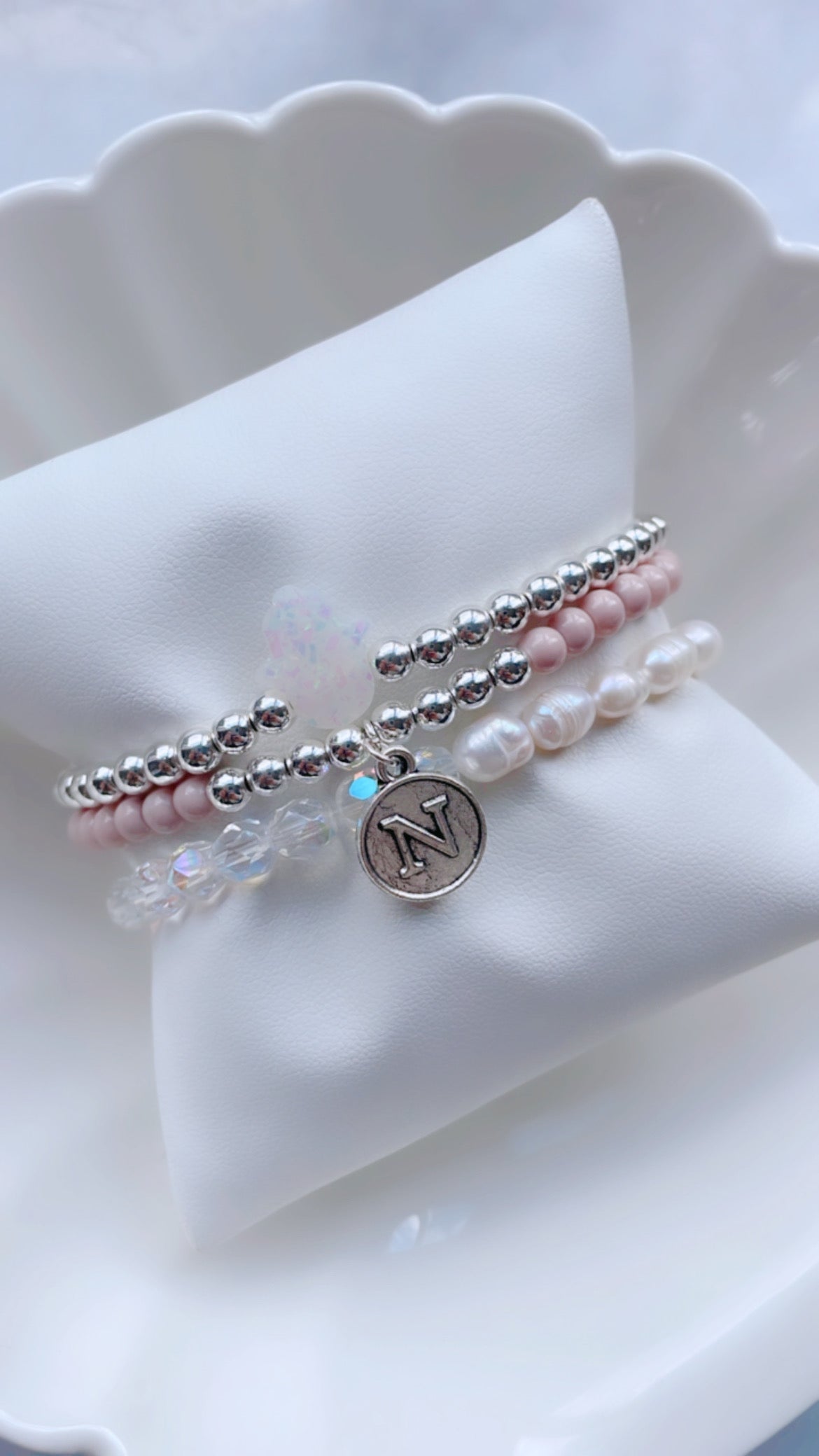 Bracelet à breloques initiale