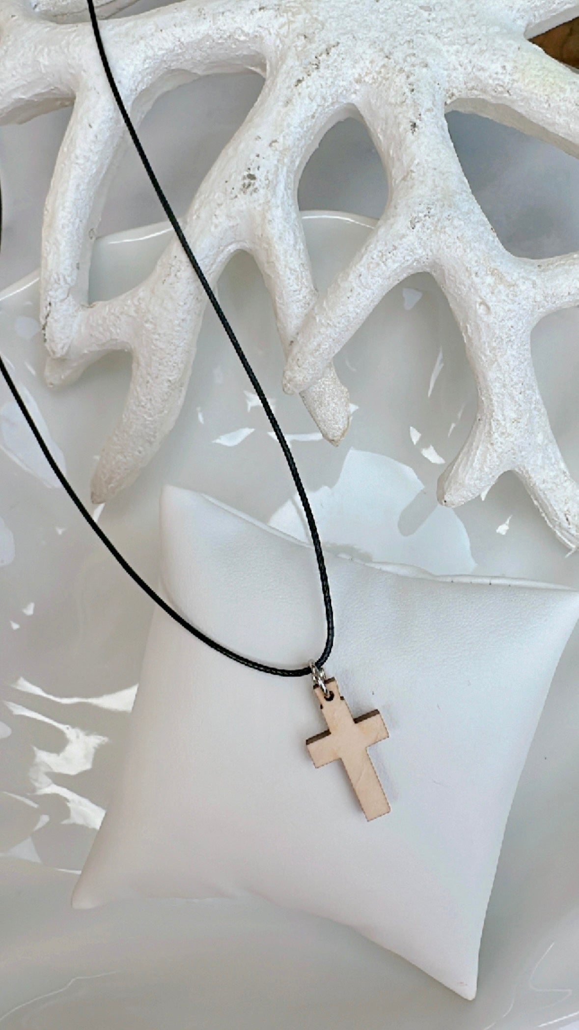 Collier en bois de foi