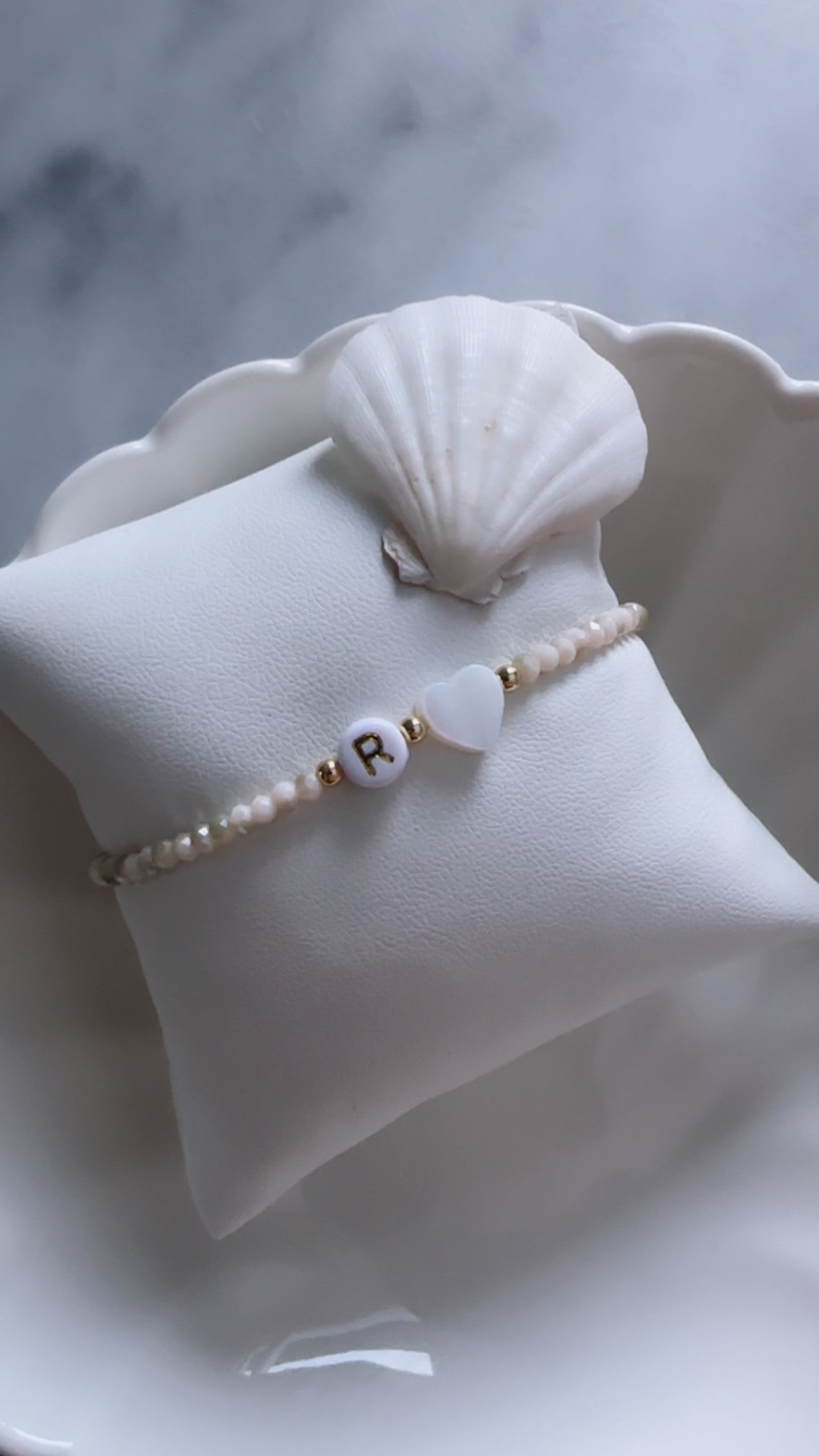 NEW - Name Bracelet - Women (4mm Shiny Faceted Beads)