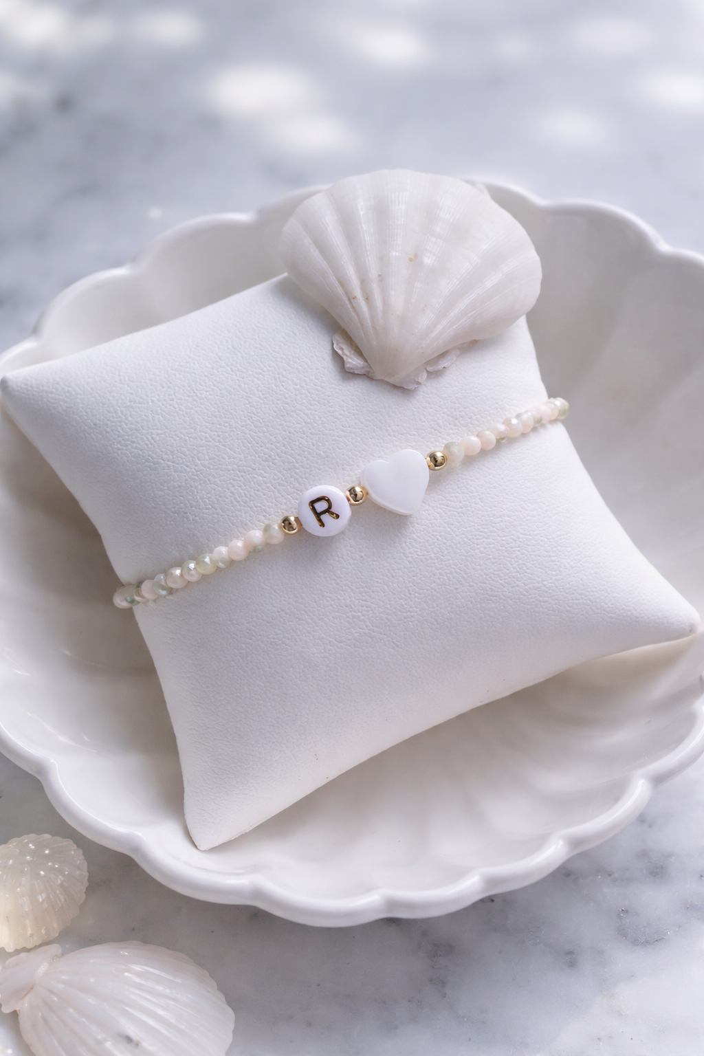 NEW - Name Bracelet - Women (4mm Shiny Faceted Beads)