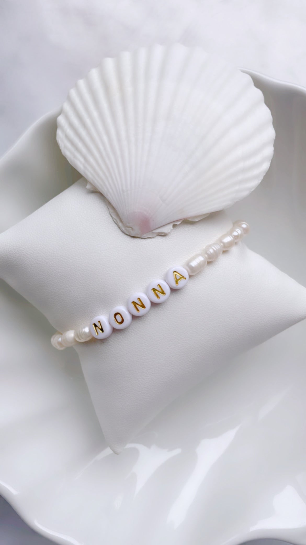 Name Bracelet - Women (Freshwater Pearl Beads)